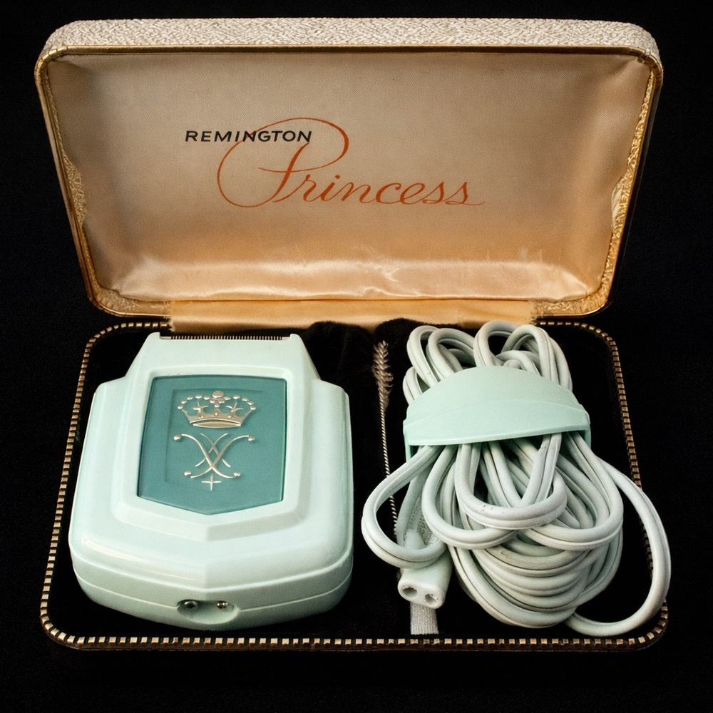 Remington princess Electric Shaver in Light Blue with Case